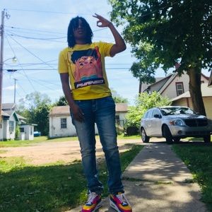 Meet your Posher, Dannyelle